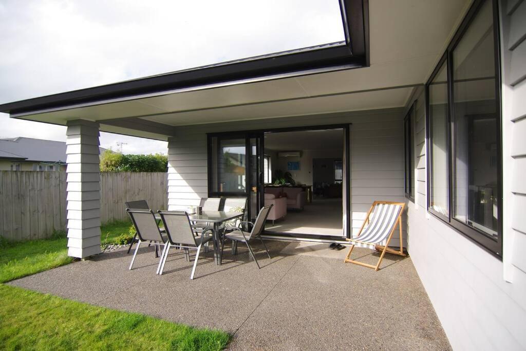 House In Hamilton Villa Exterior photo